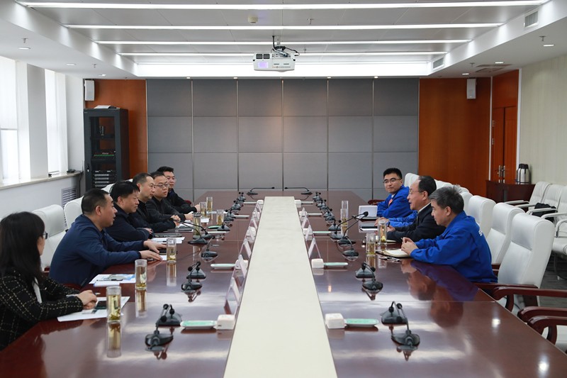 熊良虎赴陕西将来能源公司互换座谈 熊良虎赴陕西将来能源公司互换座谈