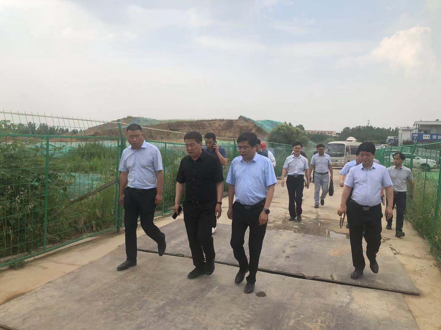 西安市灞桥区委书记苗志忠到水环境公司白鹿原水生态中心调研 西安市灞桥区委书记苗志忠到水环境公司白鹿原水生态中心调研