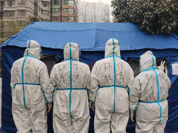 陕西BC贷集团:响彻在战“疫”前列的入党誓词 陕西BC贷集团:响彻在战“疫”前列的入党誓词