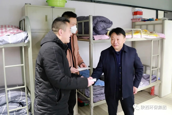 ����ů���ľ�ͷ������BC�����Ž�ǰο��ů����